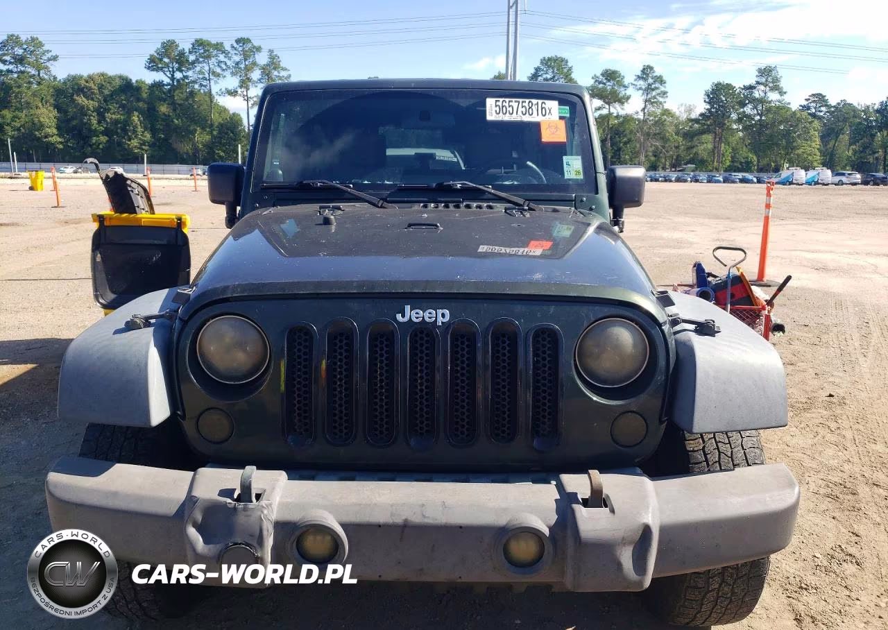 2010 Jeep Wrangler Unlimited Sport VIN:1J4BA3H15AL140883 - 5