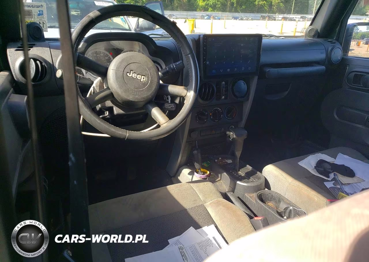 2010 Jeep Wrangler Unlimited Sport VIN:1J4BA3H15AL140883 - 8