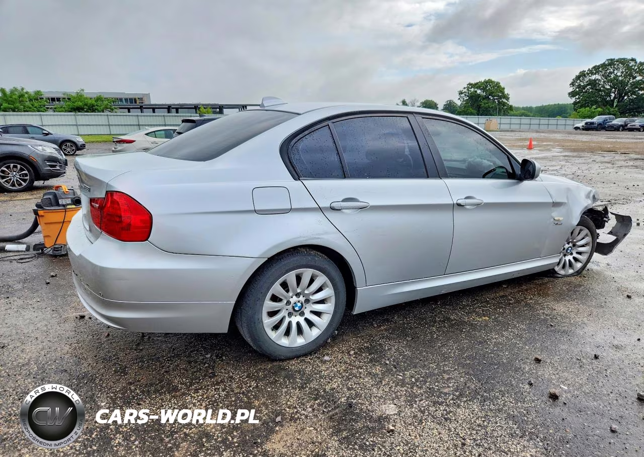 2009 BMW 328 Xi VIN:WBAPK73579A455036 - 3