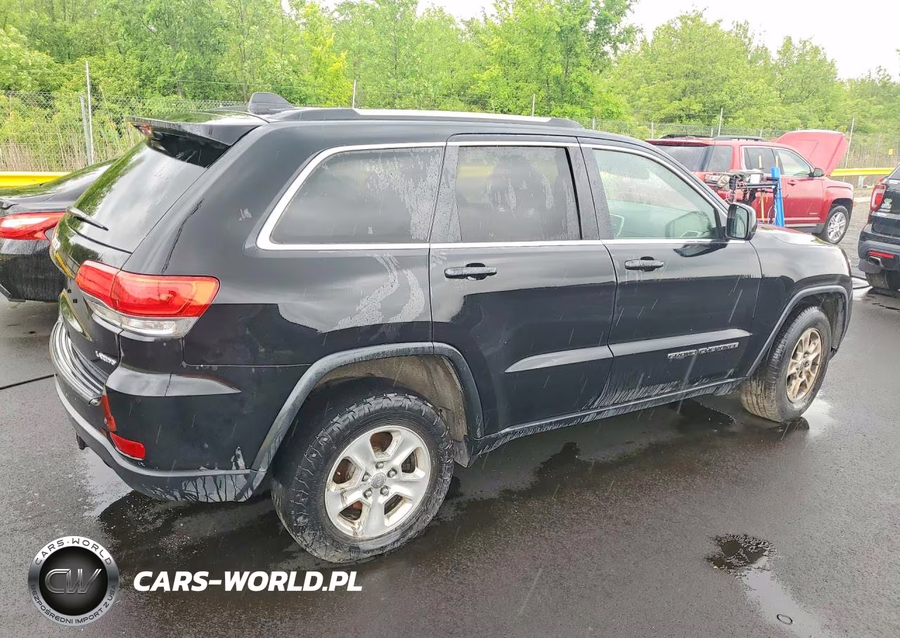 2017 Jeep Grand Cherokee Laredo VIN:1C4RJFAG0HC851177 - 3