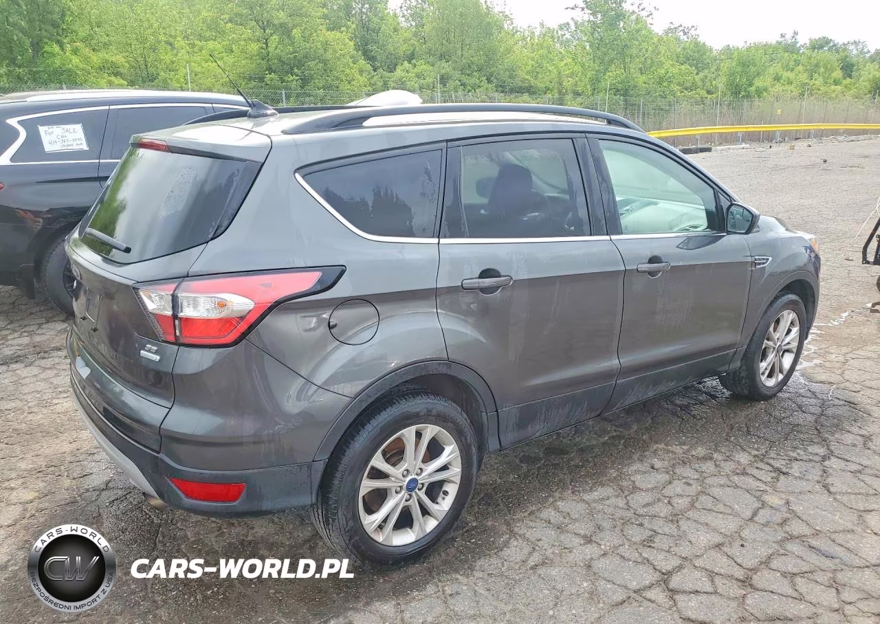 2018 Ford Escape Se VIN:1FMCU0GD3JUC35380 - 3
