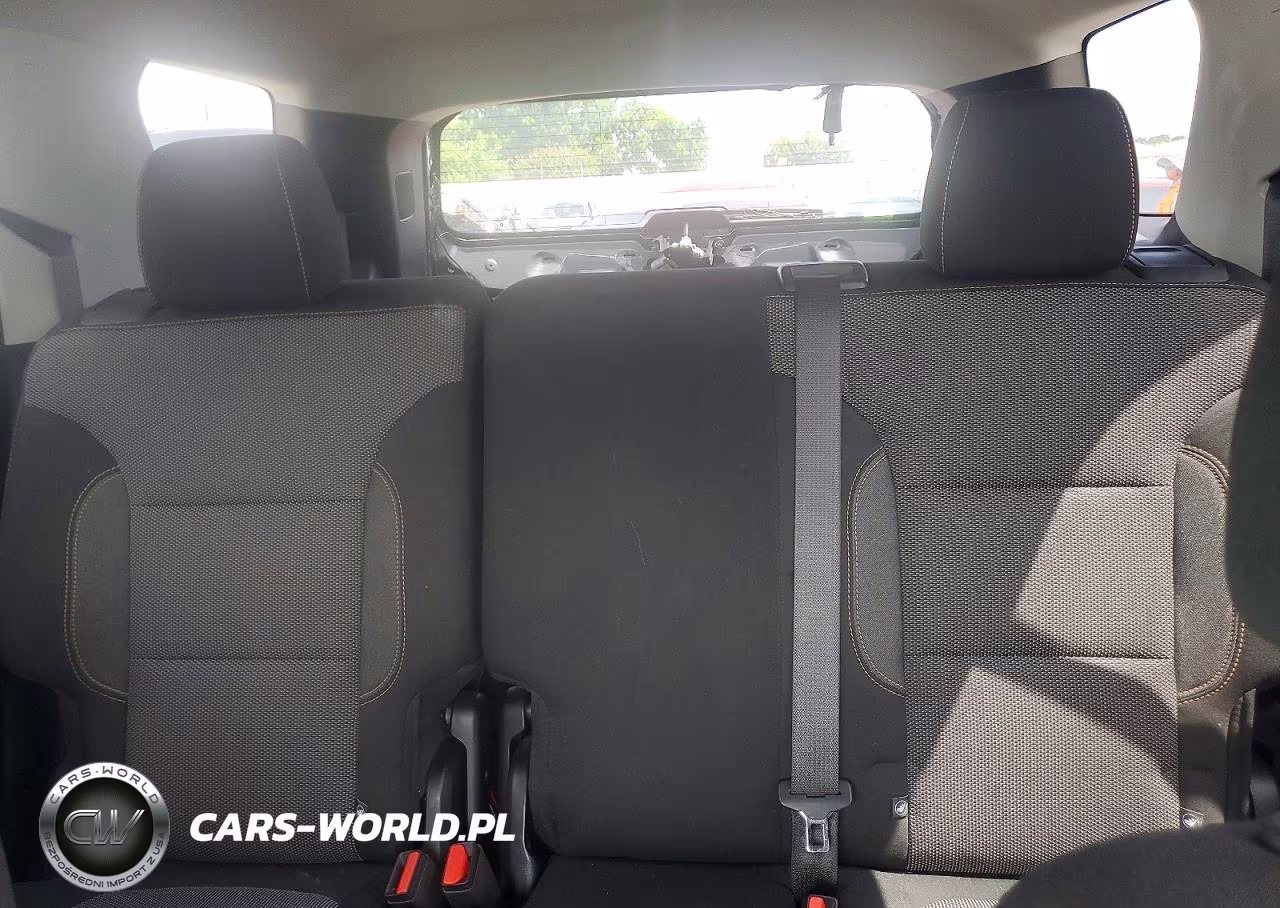 2019 Chevrolet Traverse Ls VIN:1GNERFKW2KJ134111 - 10