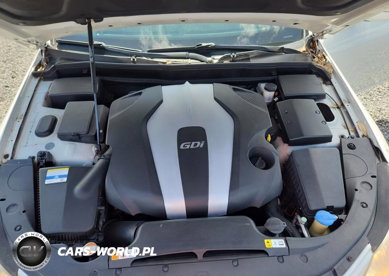 2012 Hyundai Genesis 3.8L V6 VIN:KMHGC4DD1CU184481 - 11
