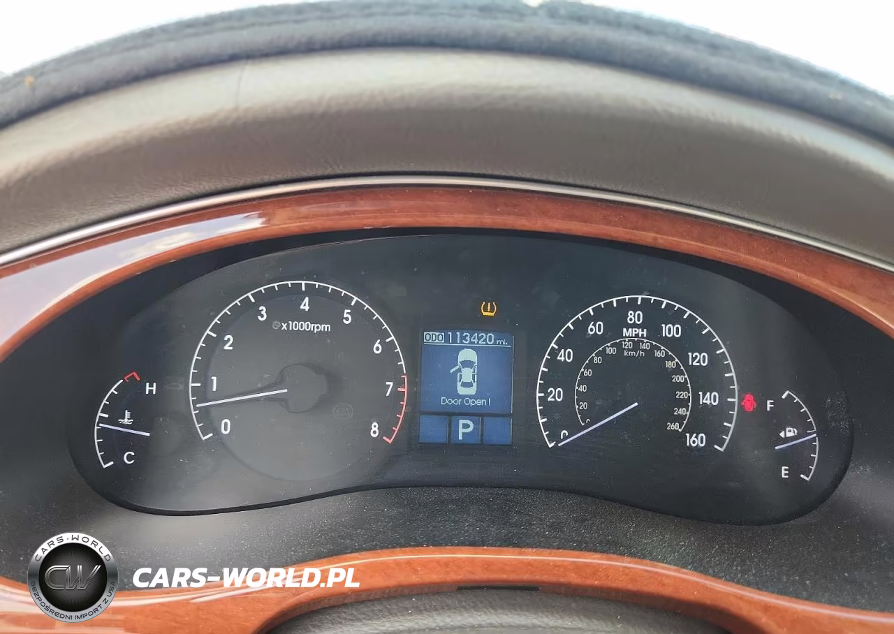 2012 Hyundai Genesis 3.8L V6 VIN:KMHGC4DD1CU184481 - 9