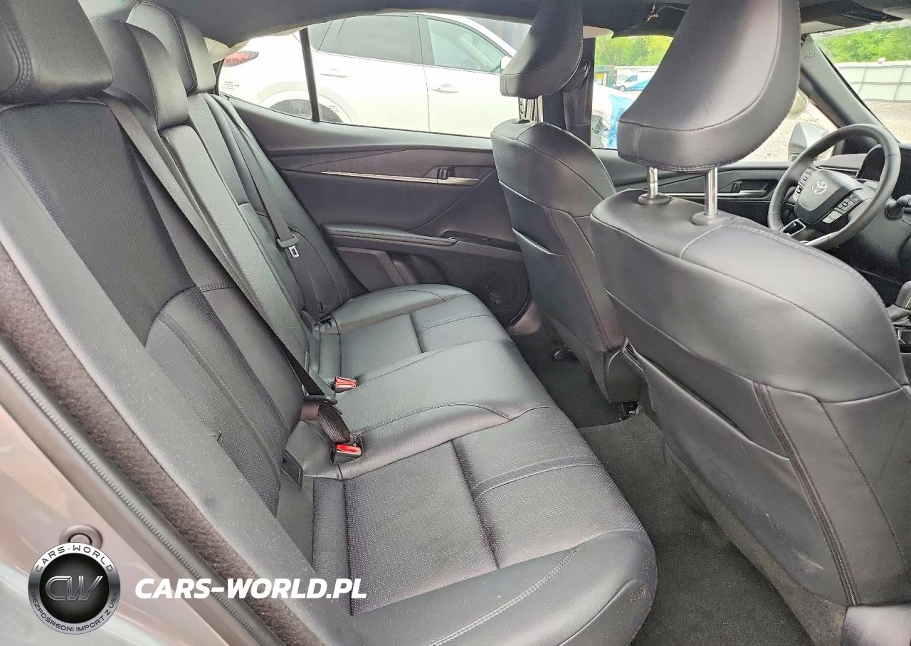2026 Toyota Camry Xse VIN:4T1DBADK0TU551924 - 10