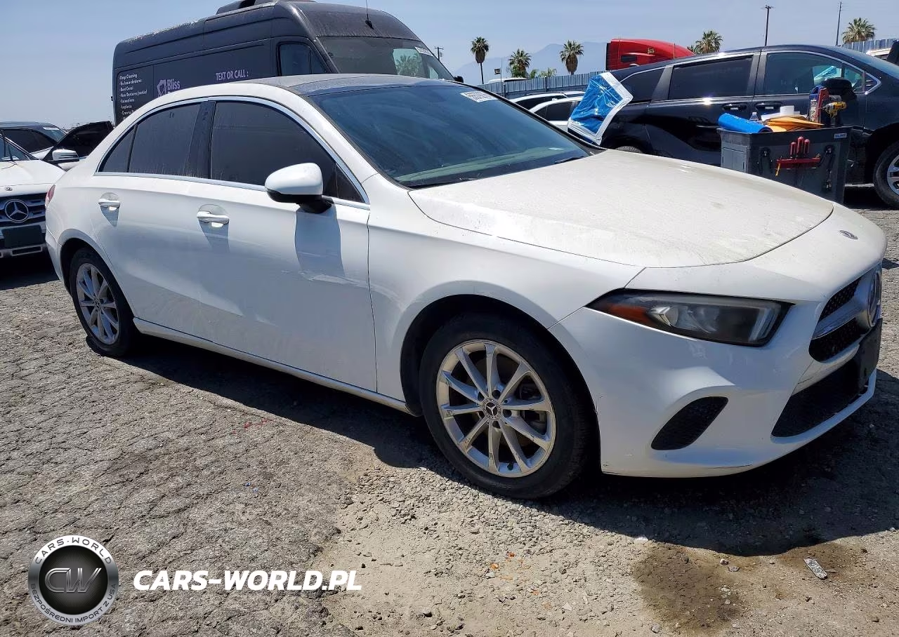2019 Mercedes-Benz A 220 4Matic VIN:WDD3G4FB6KW019697 - 4