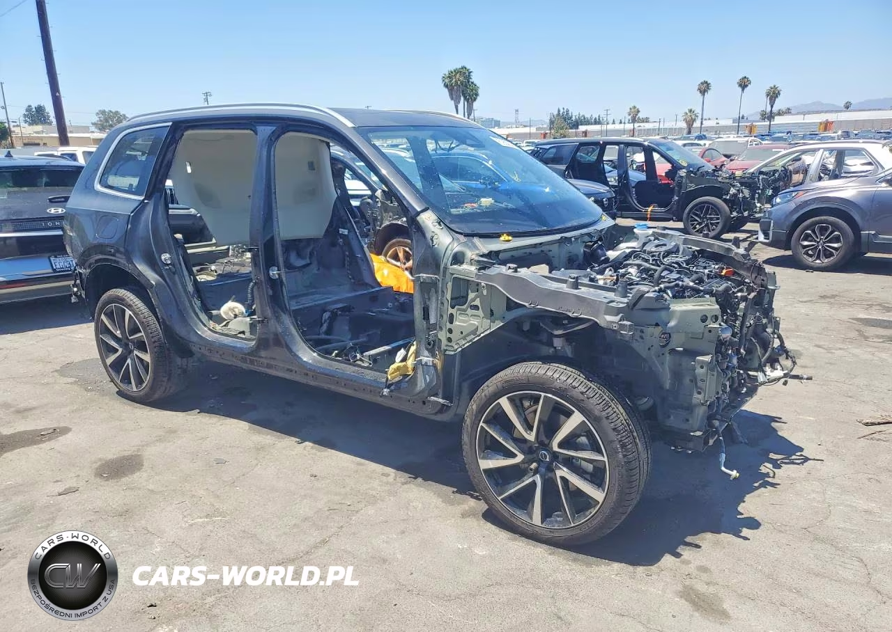 2025 Volvo Xc90 Plus VIN:YV4062JE2S1321973 - 4