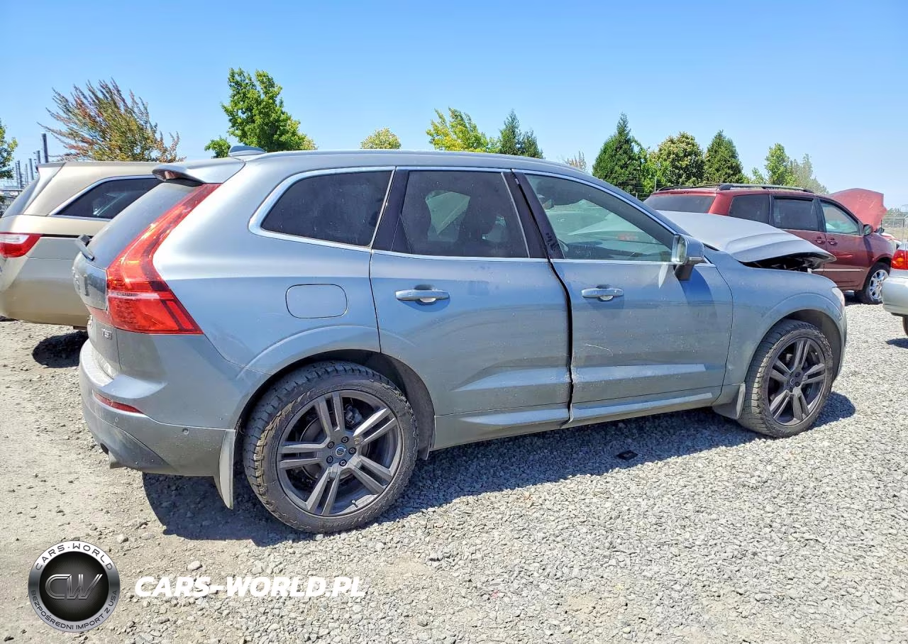 2018 Volvo Xc60 T5 VIN:LYV102RK9JB113843 - 3