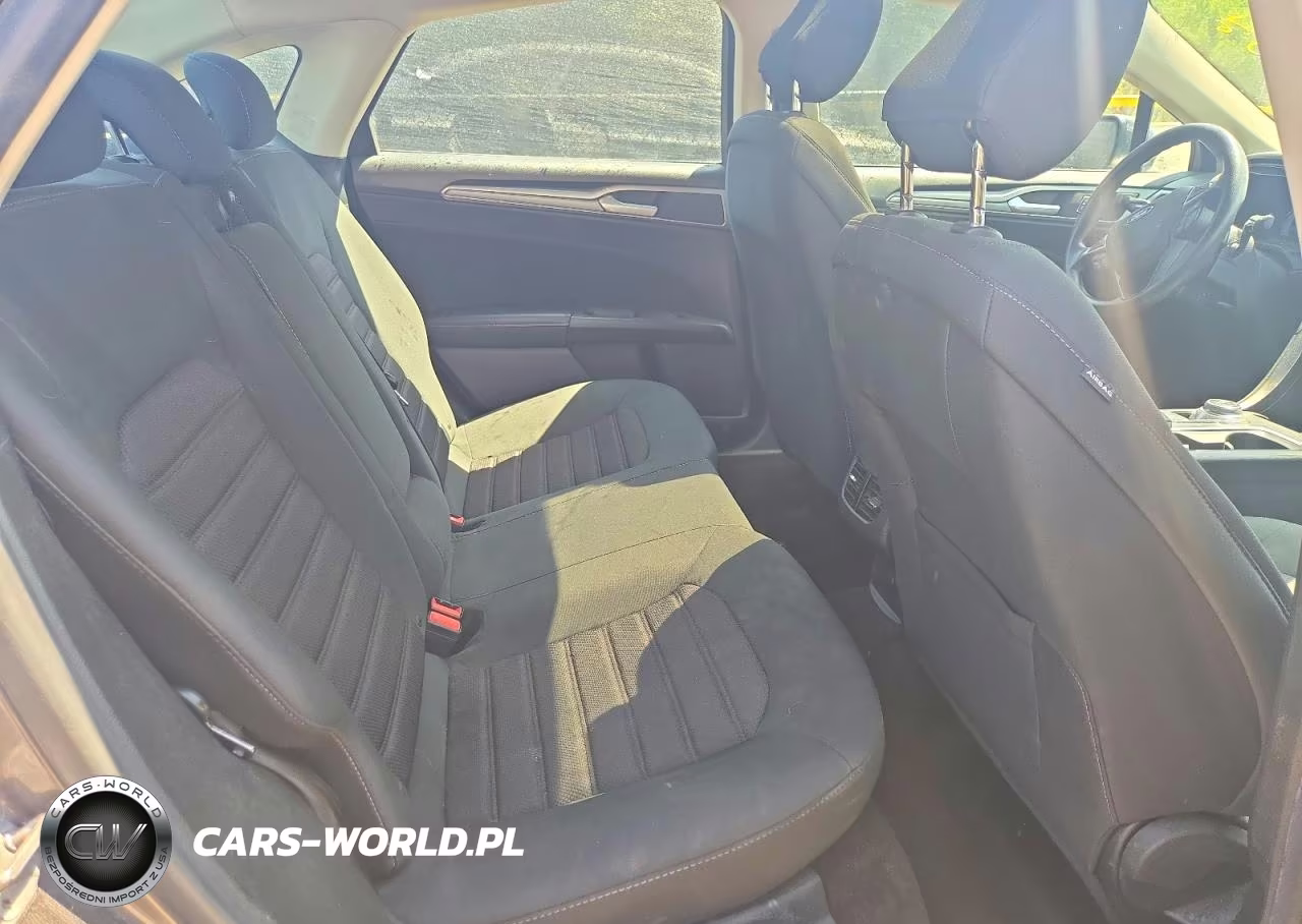2020 Ford Fusion Se VIN:3FA6P0HD8LR110737 - 10