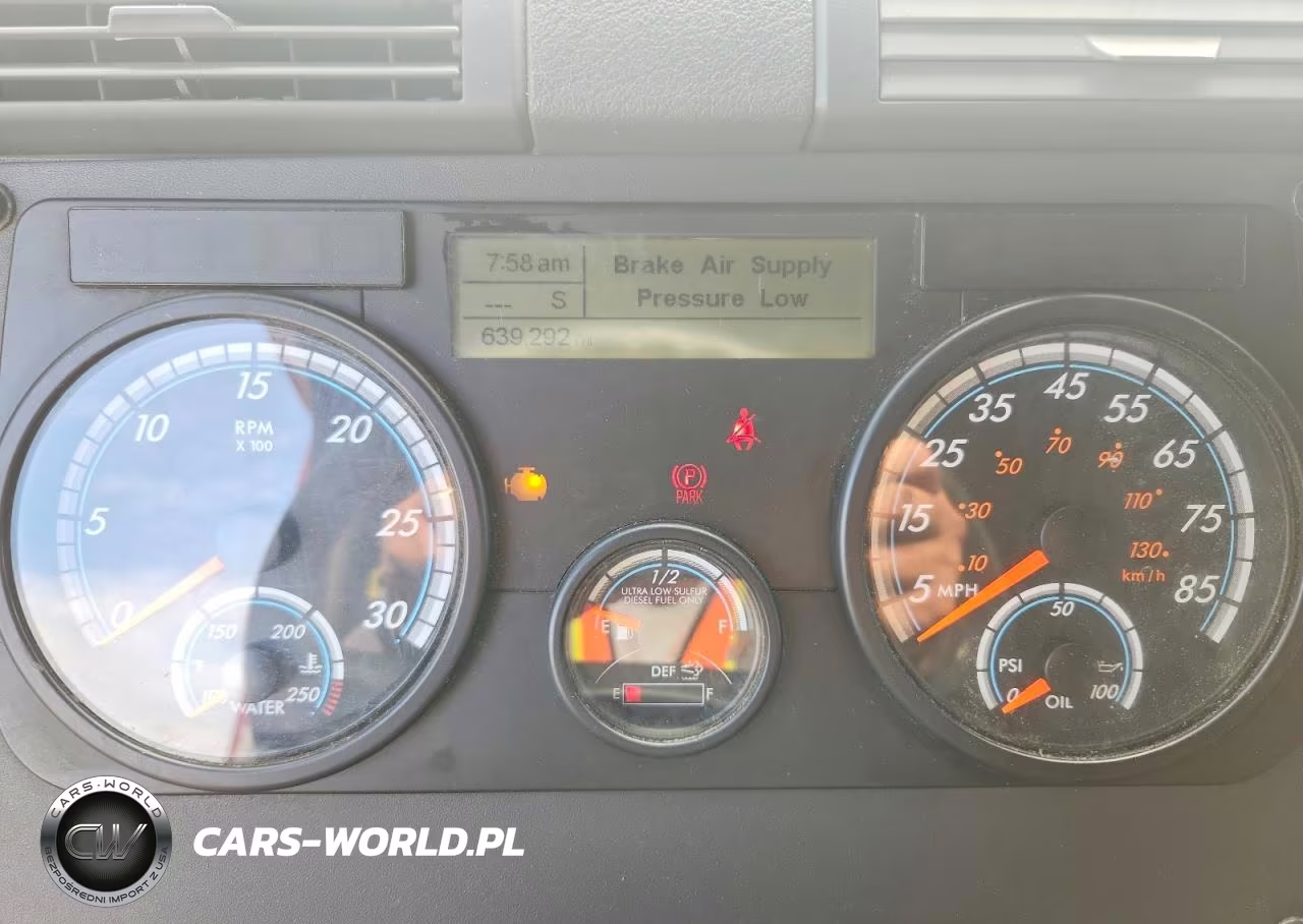 2019 Freightliner Cascadia 125 Semi Truck VIN:3AKJGLDR3KDKL6655 - 8