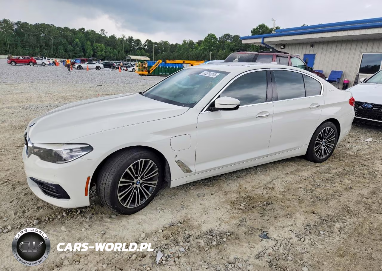 2018 BMW 530E