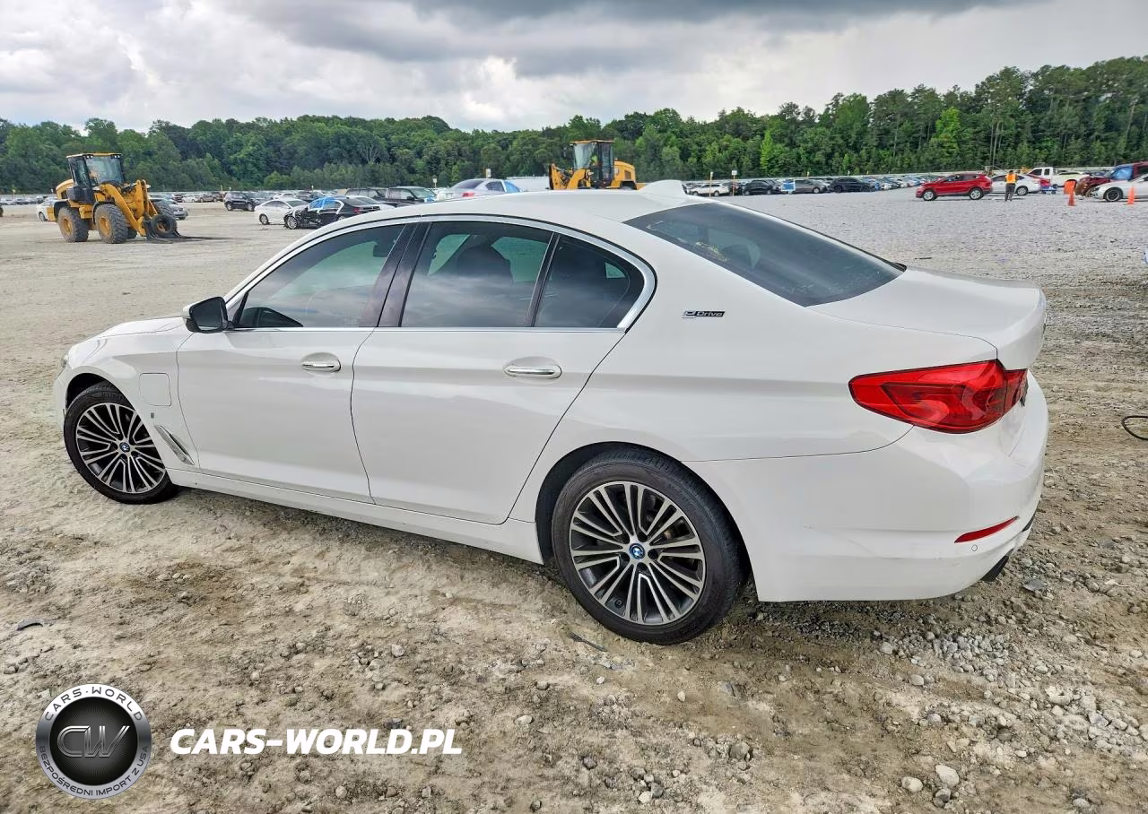 2018 BMW 530E VIN:WBAJA9C5XJB032745 - 2