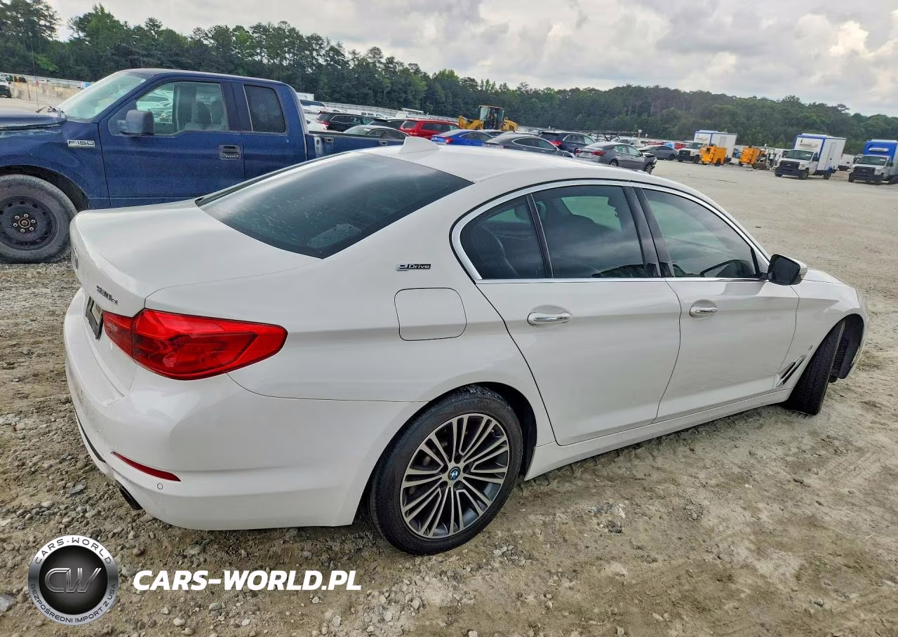 2018 BMW 530E VIN:WBAJA9C5XJB032745 - 3