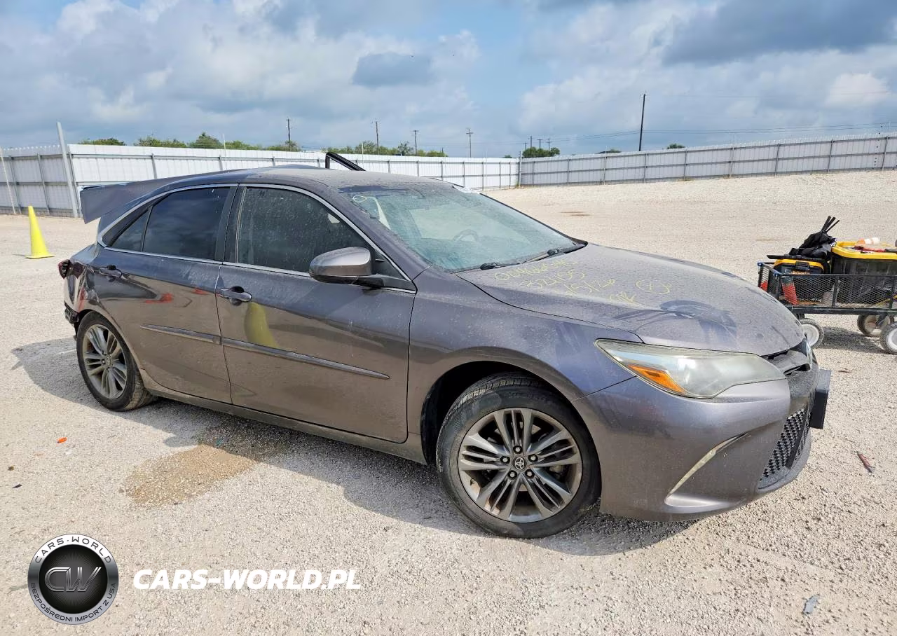 2017 Toyota Camry Se VIN:4T1BF1FK2HU321155 - 4