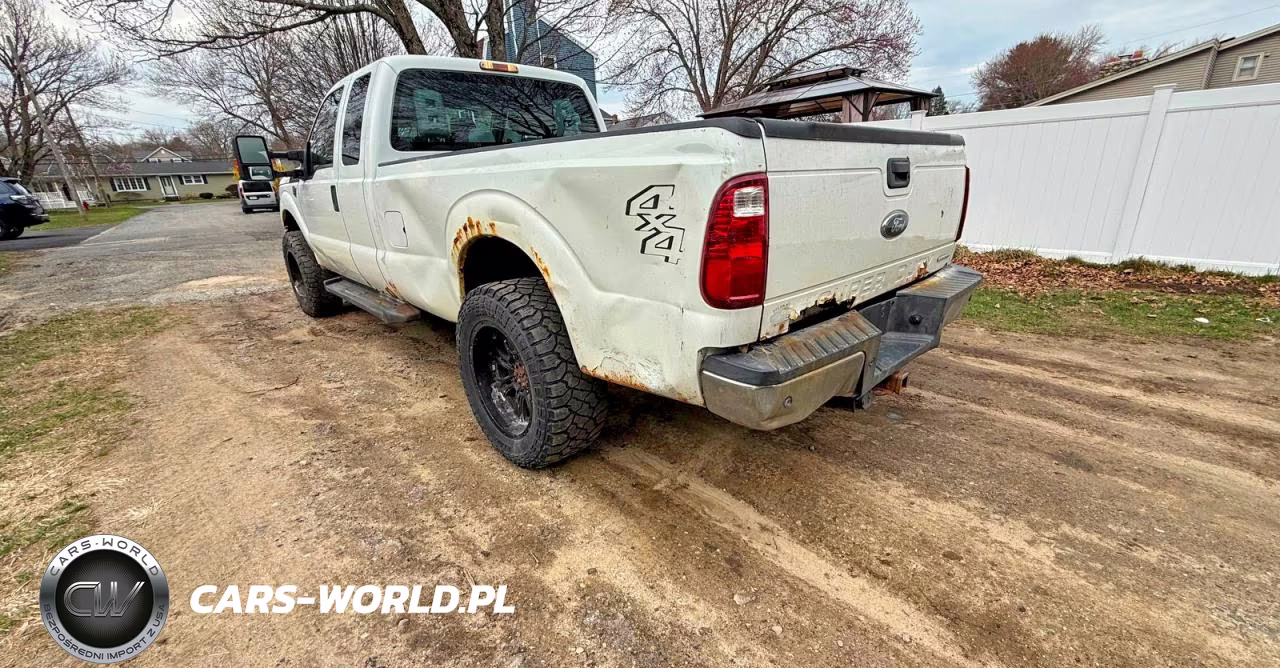 2015 Ford F250 Super Duty VIN:1FT7X2B63FED19427 - 3