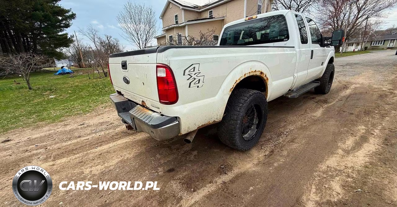 2015 Ford F250 Super Duty VIN:1FT7X2B63FED19427 - 4