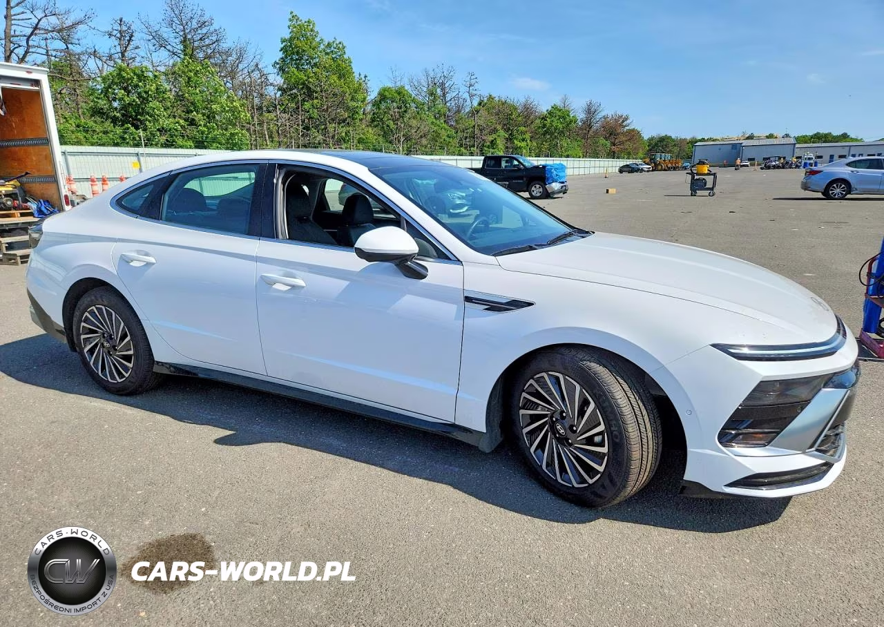 2025 Hyundai Sonata Hybrid Limited VIN:KMHL54JJ6SA114428 - 4