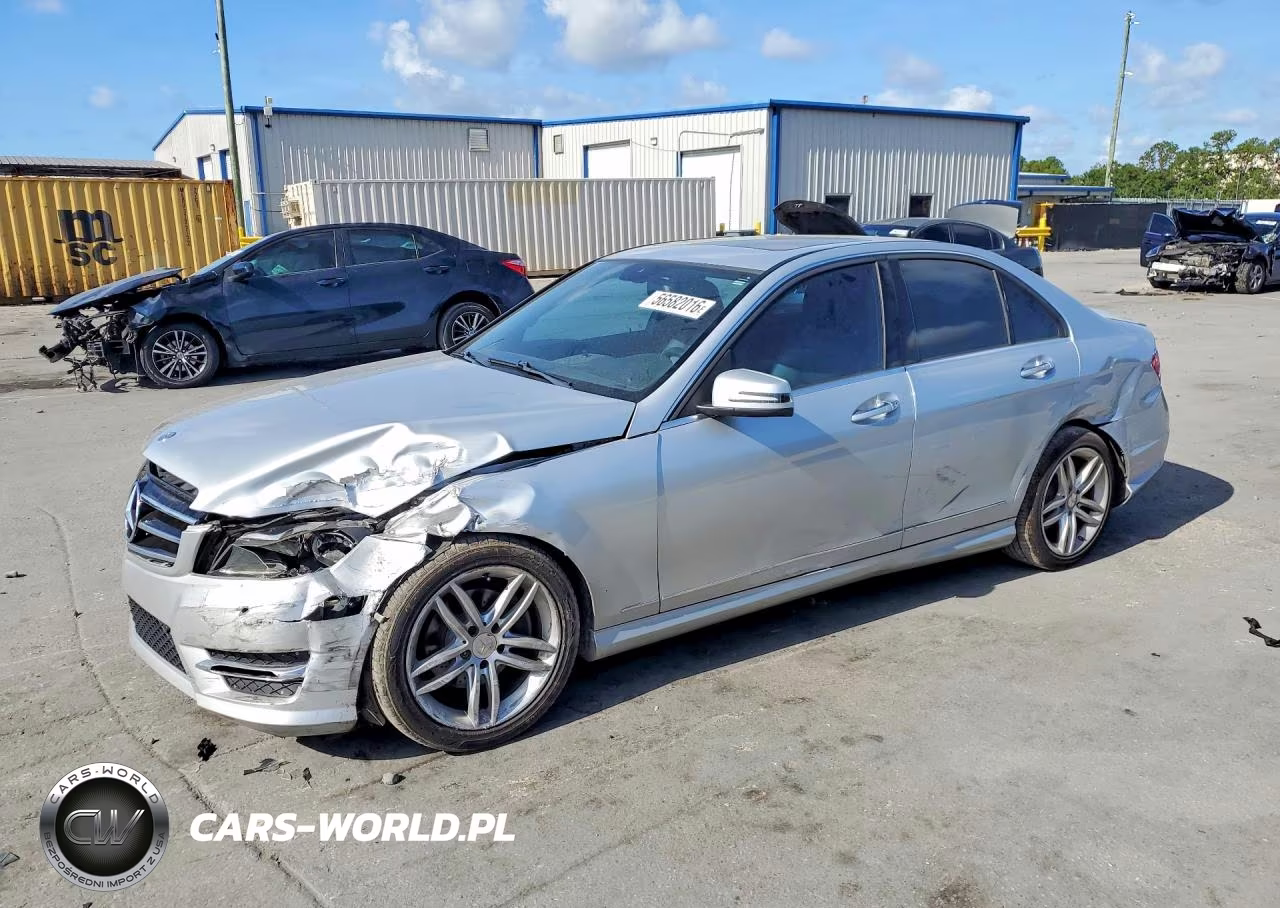 2014 Mercedes-Benz C 250 – zdjęcie 1 z 12
