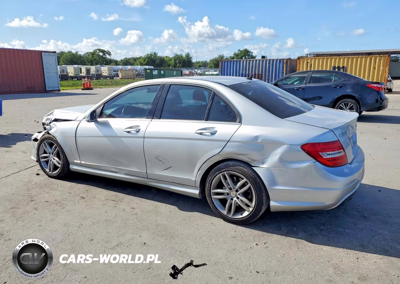 2014 Mercedes-Benz C 250 VIN:WDDGF4HB2ER304630 - 2