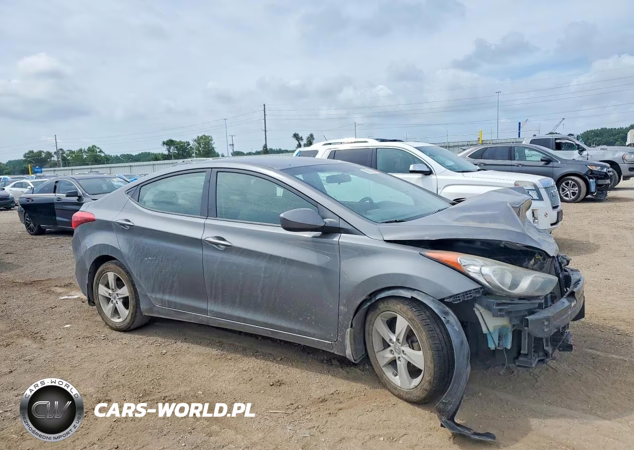 2013 Hyundai Elantra Gls VIN:5NPDH4AE5DH154157 - 4
