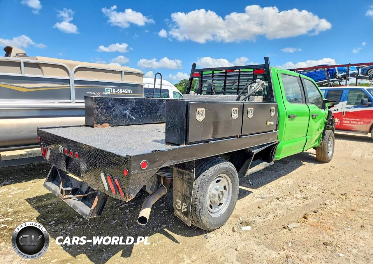 2024 Ford F350 Super Duty Flatbed Truck VIN:1FT8W3BAXREE60517 - 3