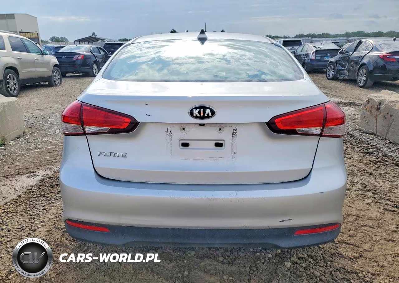 2018 Kia Forte Lx VIN:3KPFL4A72JE177436 - 6