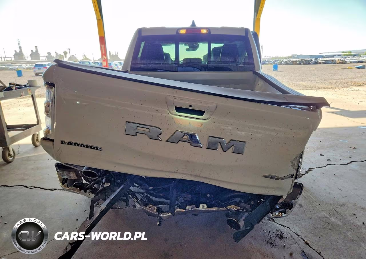 2026 Ram 1500 Laramie VIN:3C6SRFJP4T4177267 - 6