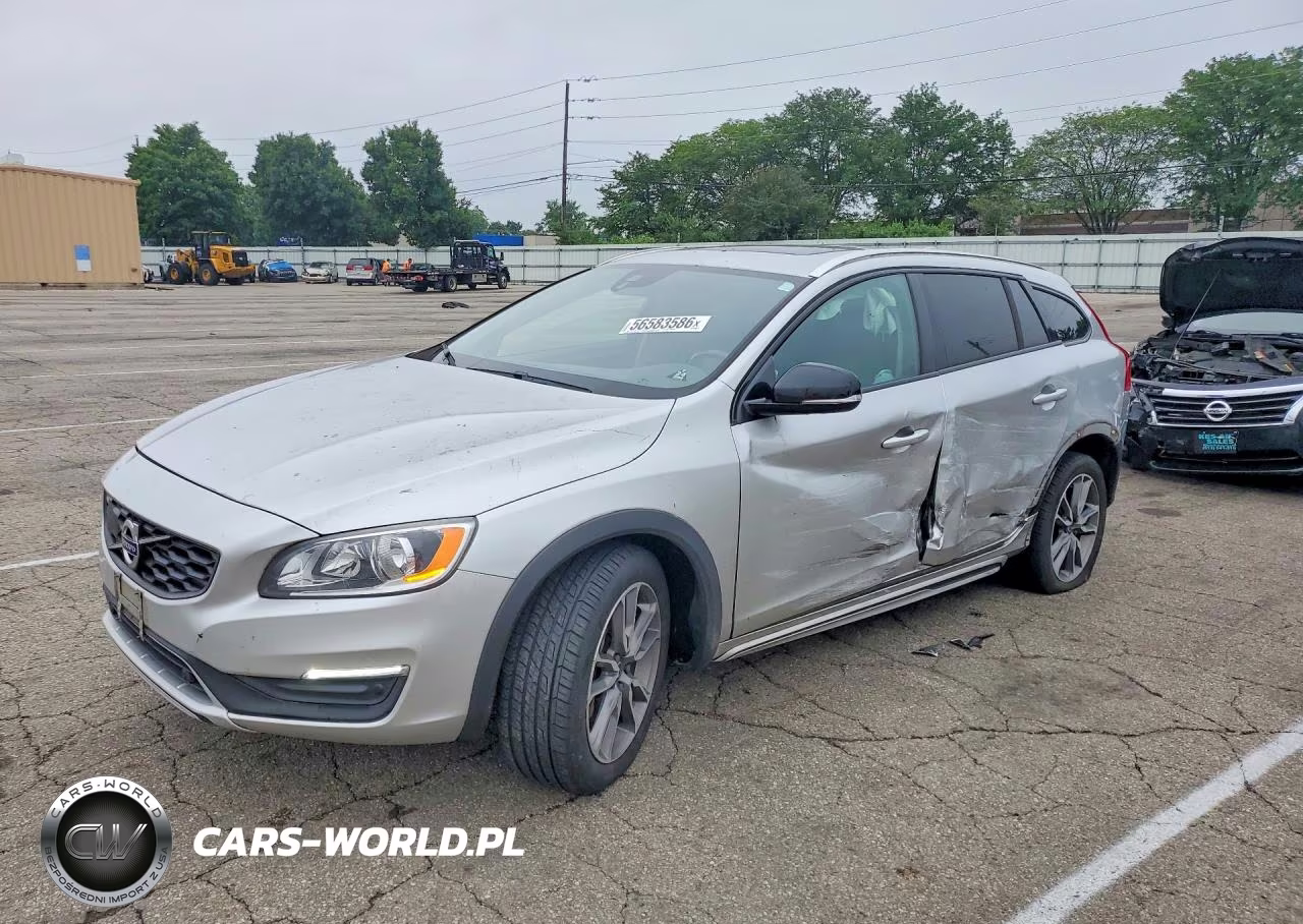 2018 Volvo V60 Cross Country Premier – zdjęcie 1 z 13