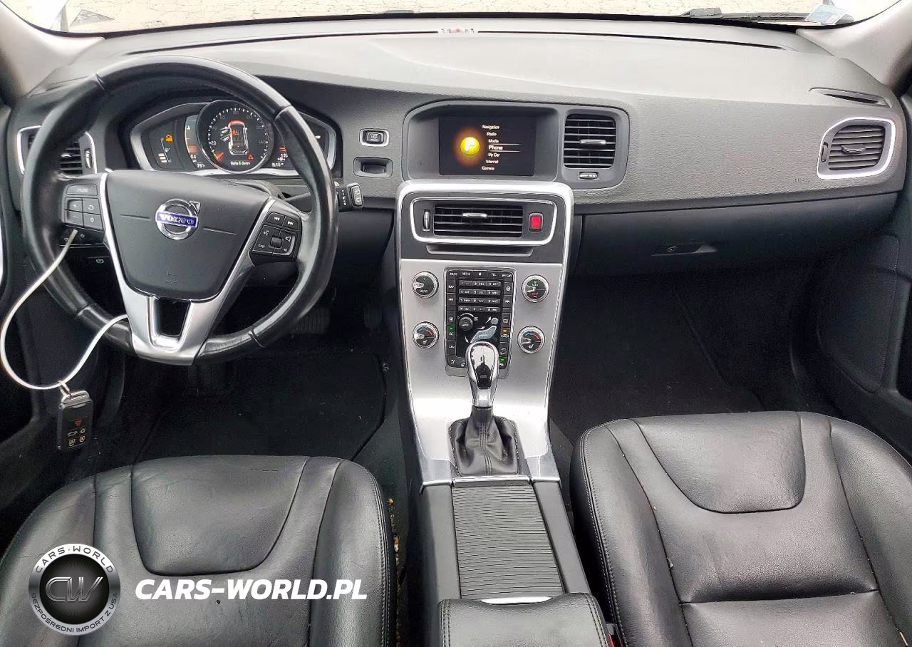 2018 Volvo V60 Cross Country Premier VIN:YV440MWK6J2052396 - 8