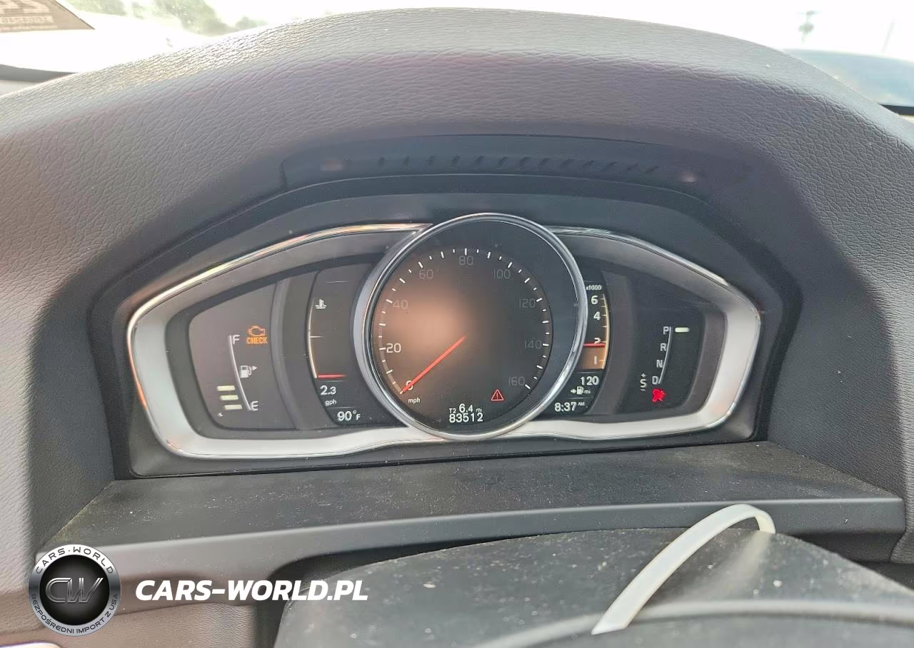 2018 Volvo V60 Cross Country Premier VIN:YV440MWK6J2052396 - 9
