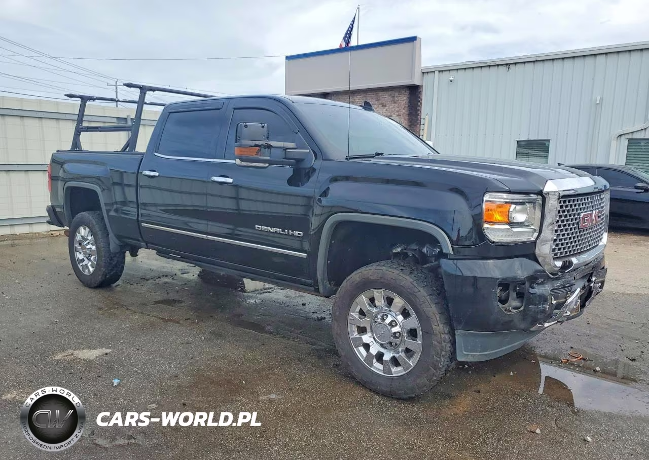 2017 GMC Sierra K2500 Denali VIN:1GT12UEG7HF168013 - 4