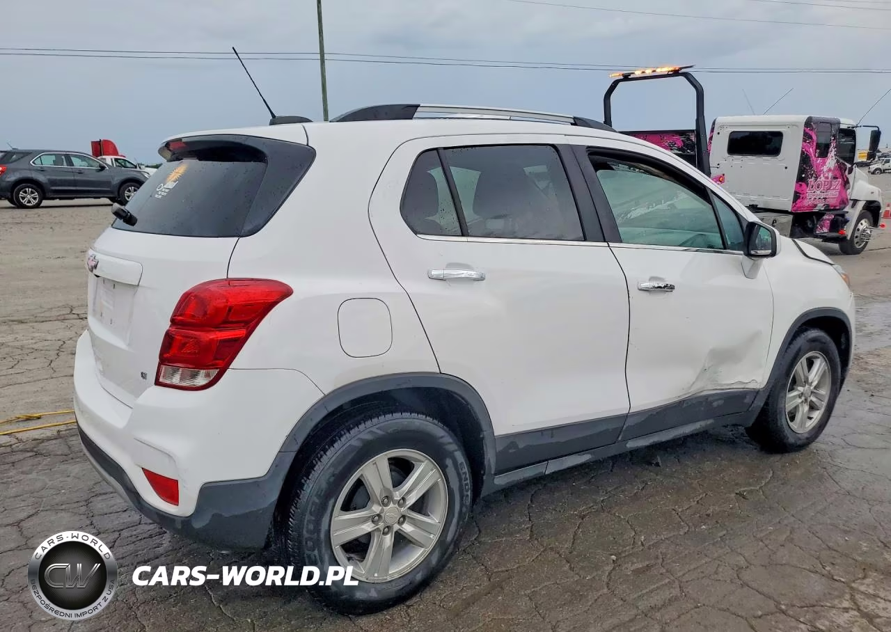 2020 Chevrolet Trax 1Lt VIN:3GNCJLSB1LL166858 - 3