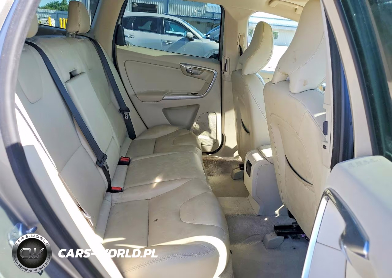 2016 Volvo Xc60 T5 Premier VIN:YV440MDK3G2785243 - 10