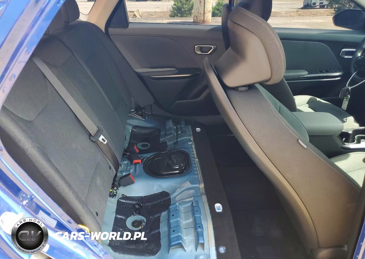 2025 Kia K4 Lxs VIN:3KPFT4DE9SE245467 - 10
