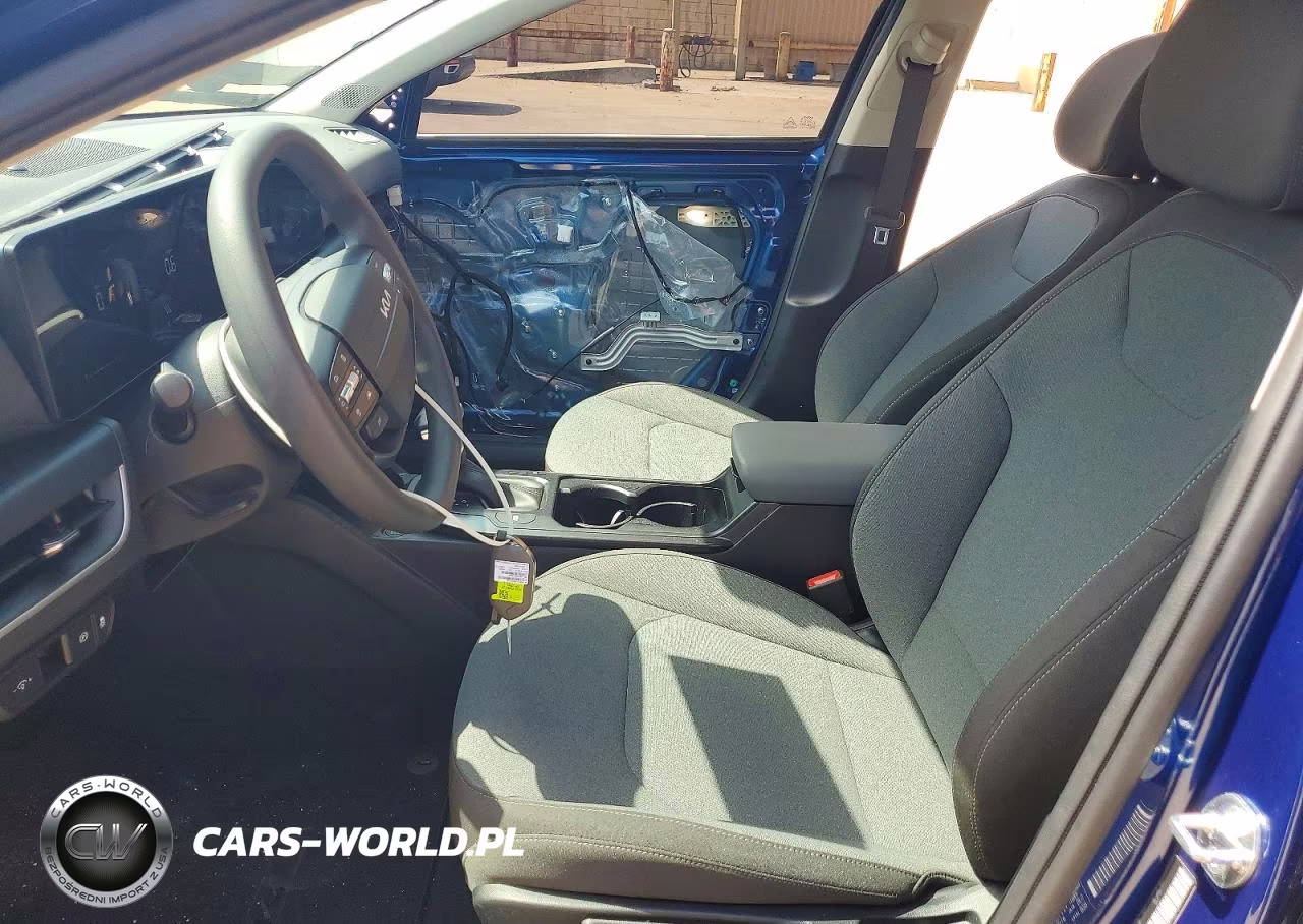 2025 Kia K4 Lxs VIN:3KPFT4DE9SE245467 - 7