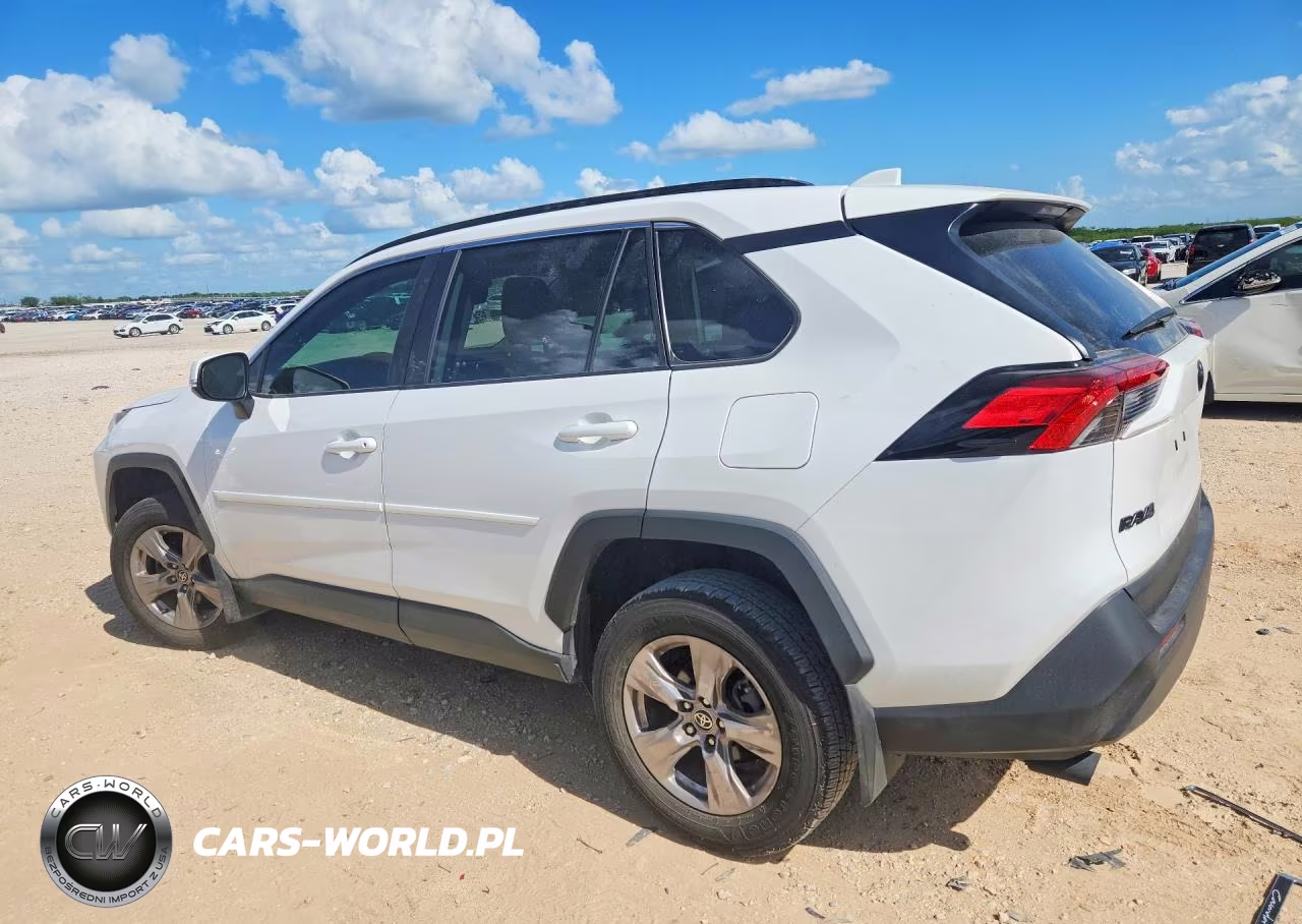 2024 Toyota Rav4 Xle VIN:2T3W1RFV0RW363101 - 2