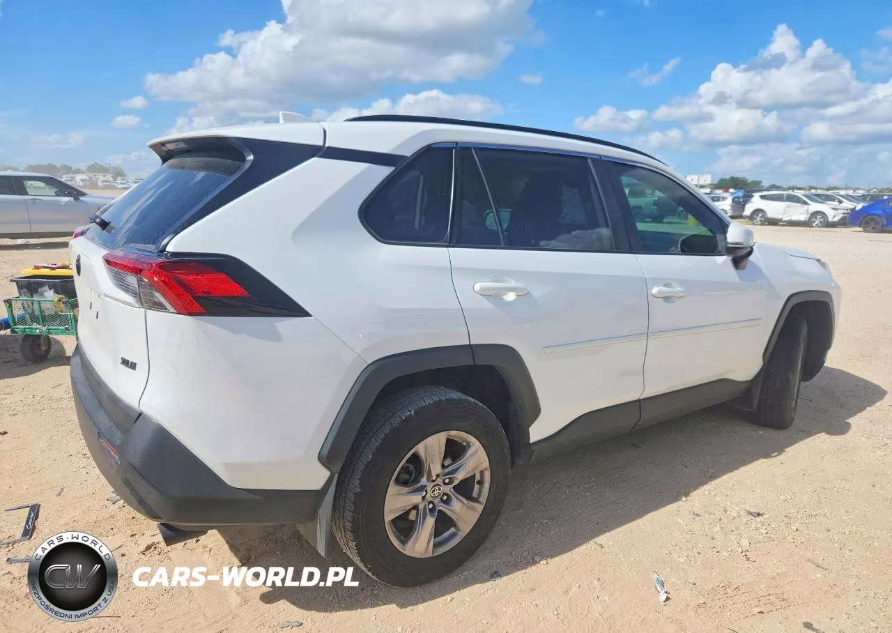 2024 Toyota Rav4 Xle VIN:2T3W1RFV0RW363101 - 3