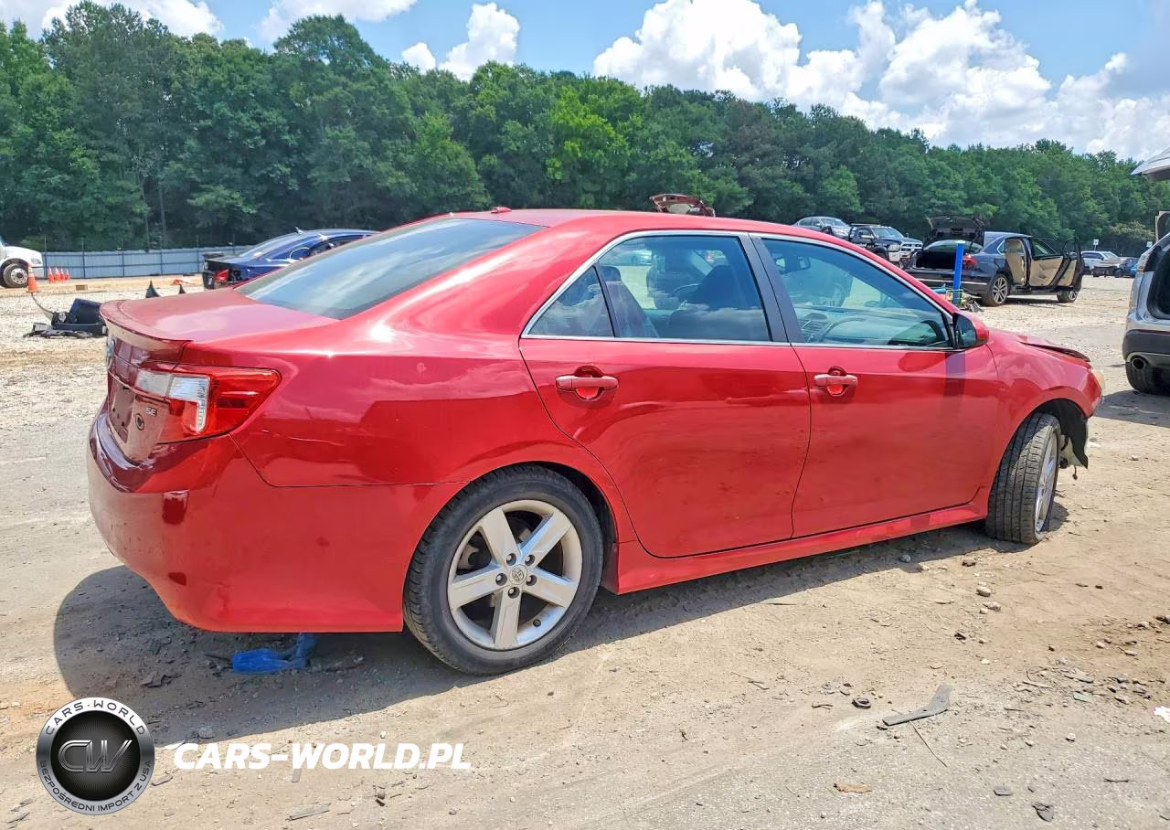 2014 Toyota Camry Se VIN:4T1BF1FKXEU760065 - 3