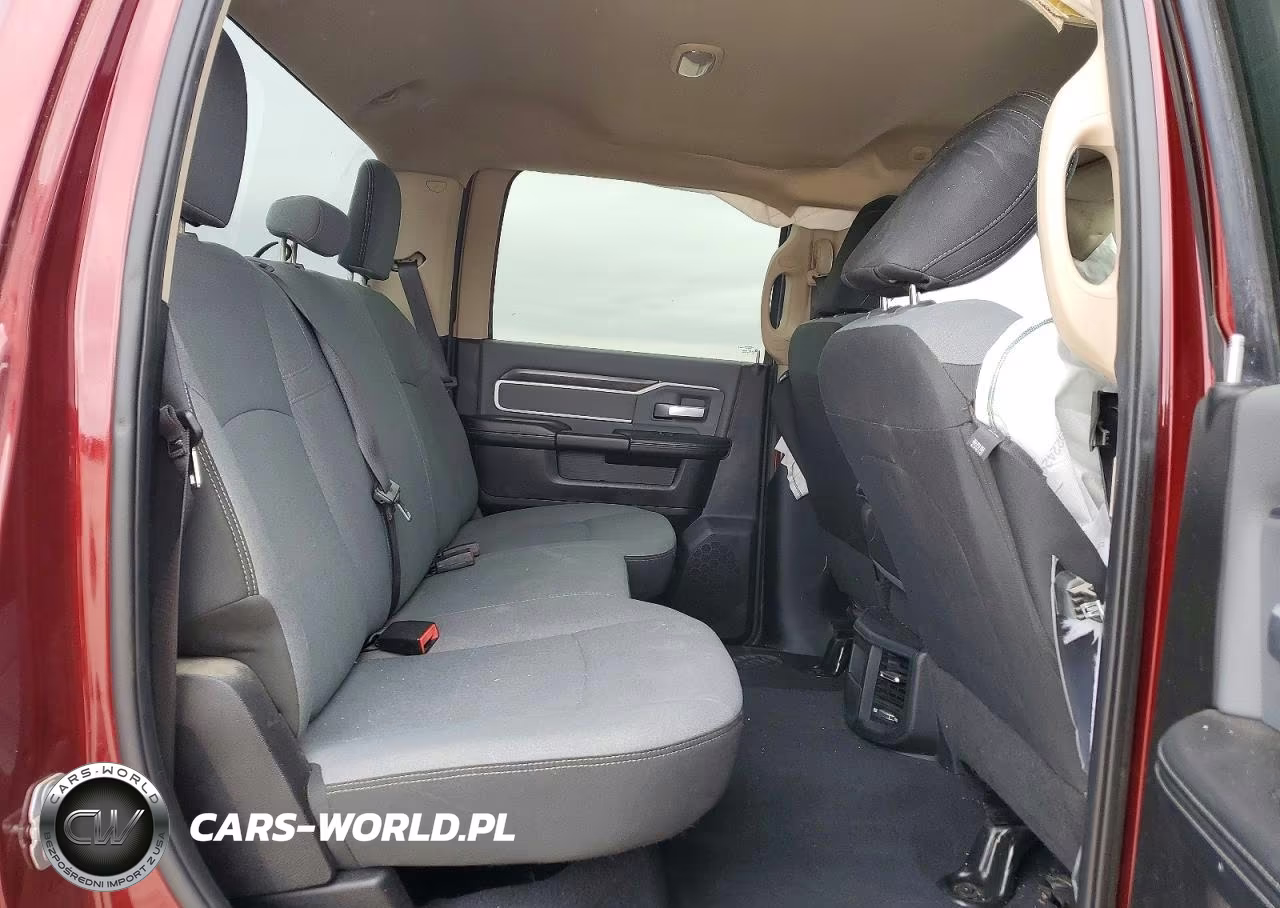 2019 Ram 2500 Big Horn VIN:3C6UR5DJ9KG518864 - 10