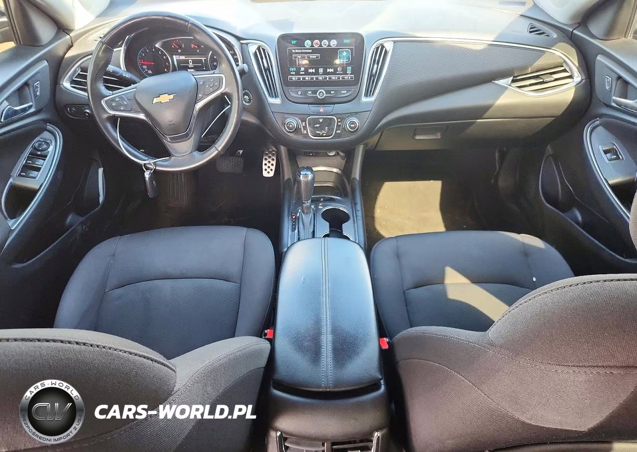 2017 Chevrolet Malibu Lt VIN:1G1ZE5STXHF163091 - 8