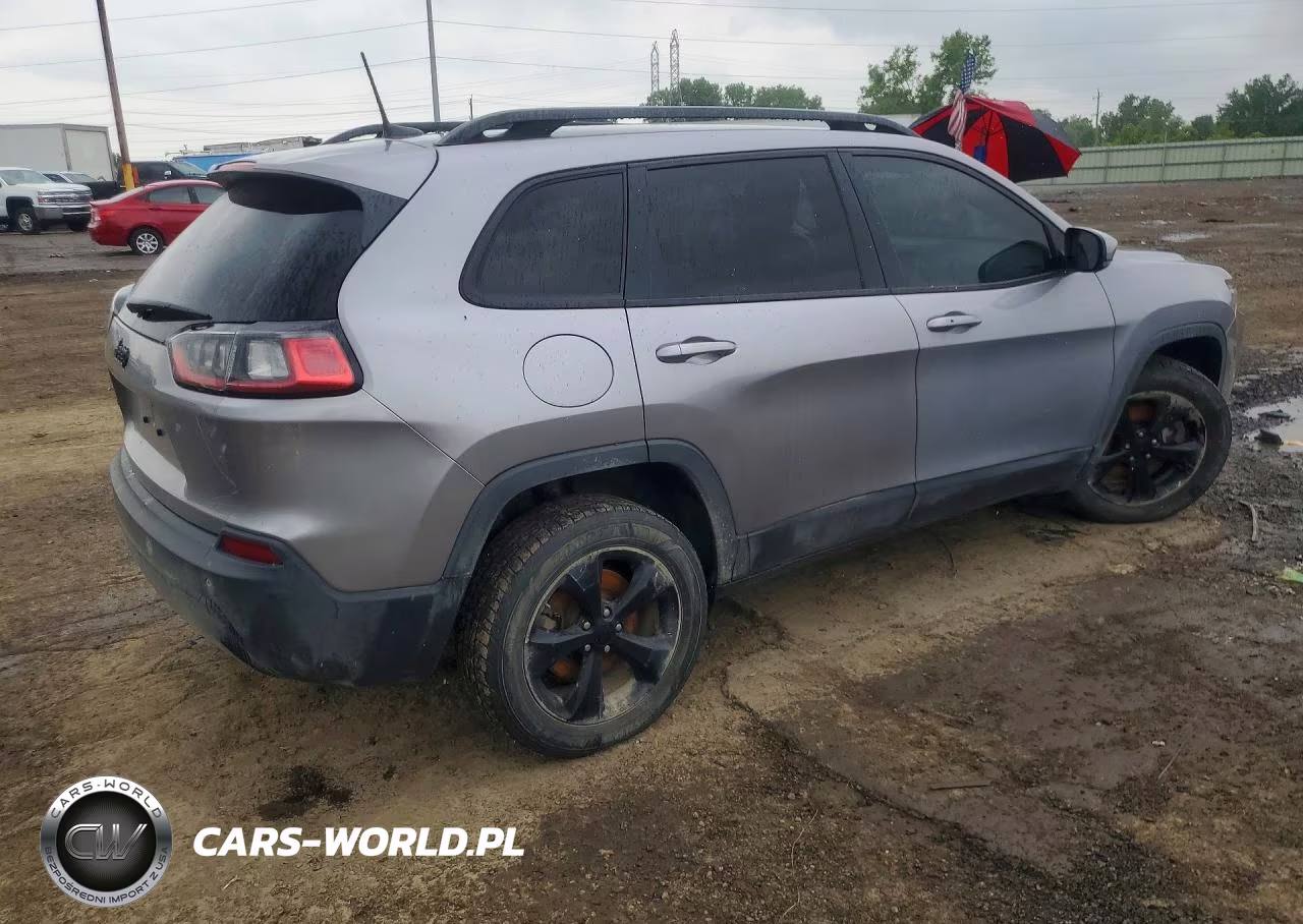 2019 Jeep Cherokee Latitude Plus VIN:1C4PJMLB1KD292222 - 3