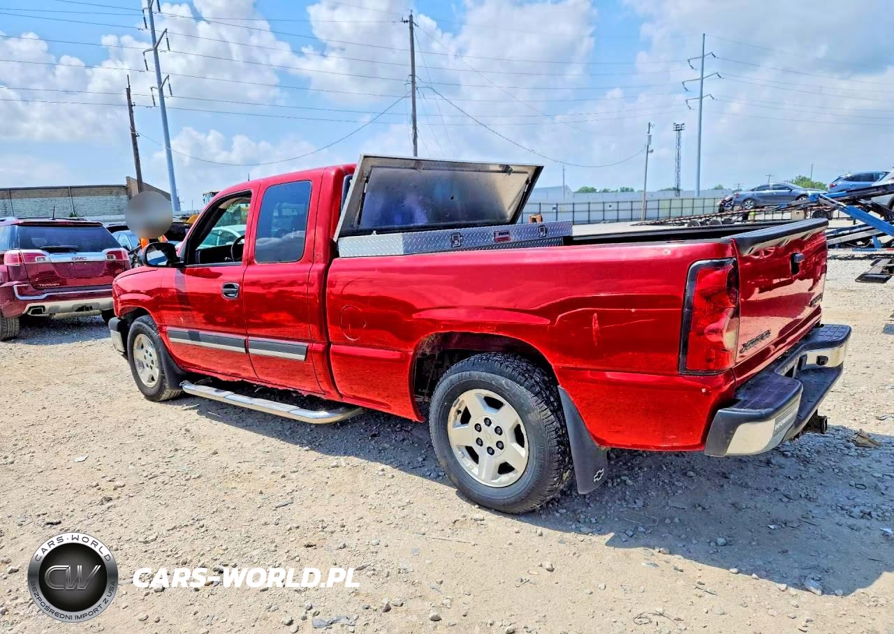2005 Chevrolet Silverado C1500 VIN:2GCEC19T151337661 - 2
