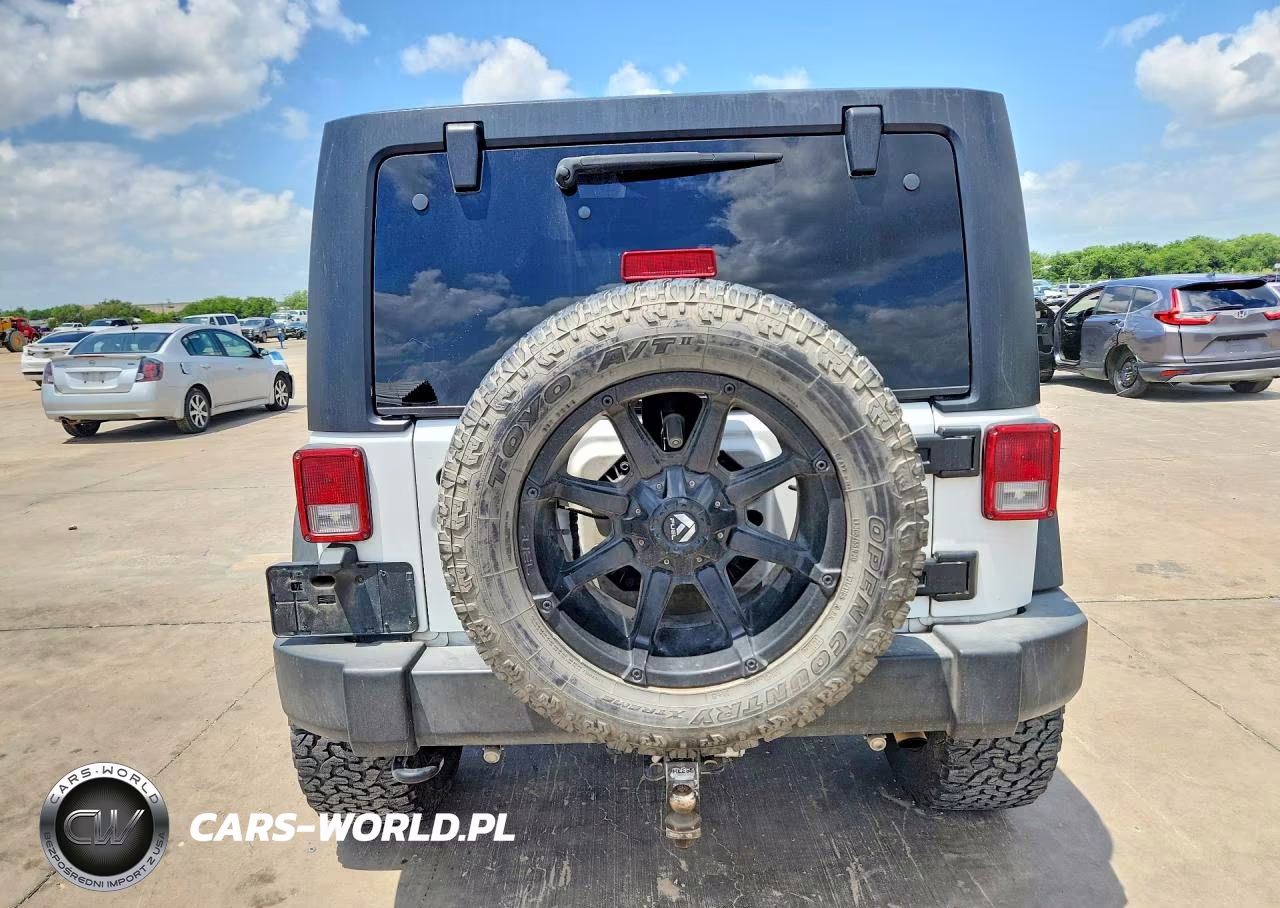 2016 Jeep Wrangler Unlimited Sport VIN:1C4BJWDG1GL201950 - 6