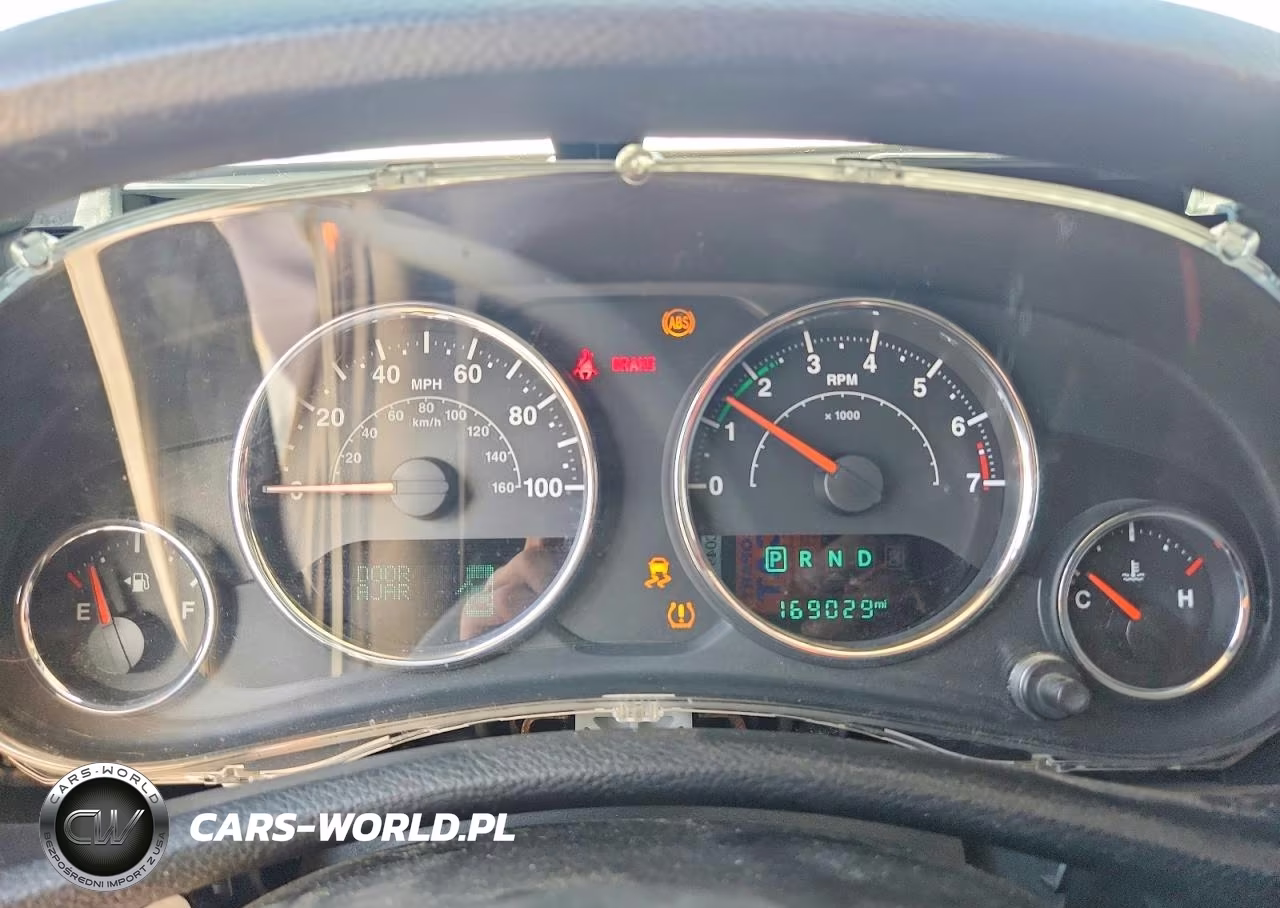 2016 Jeep Wrangler Unlimited Sport VIN:1C4BJWDG1GL201950 - 9