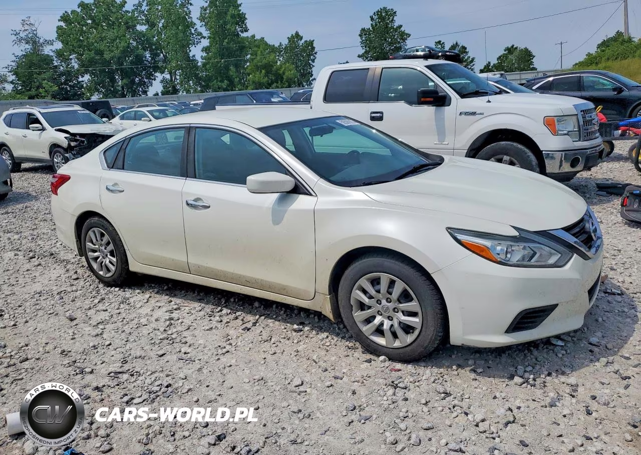 2017 Nissan Altima 2.5 S VIN:1N4AL3AP4HC124183 - 4