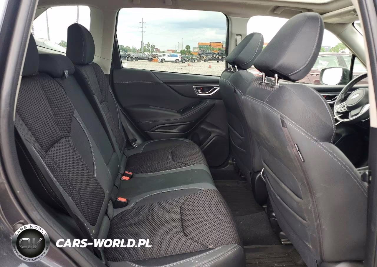 2020 Subaru Forester Premium VIN:JF2SKAJC0LH548413 - 11