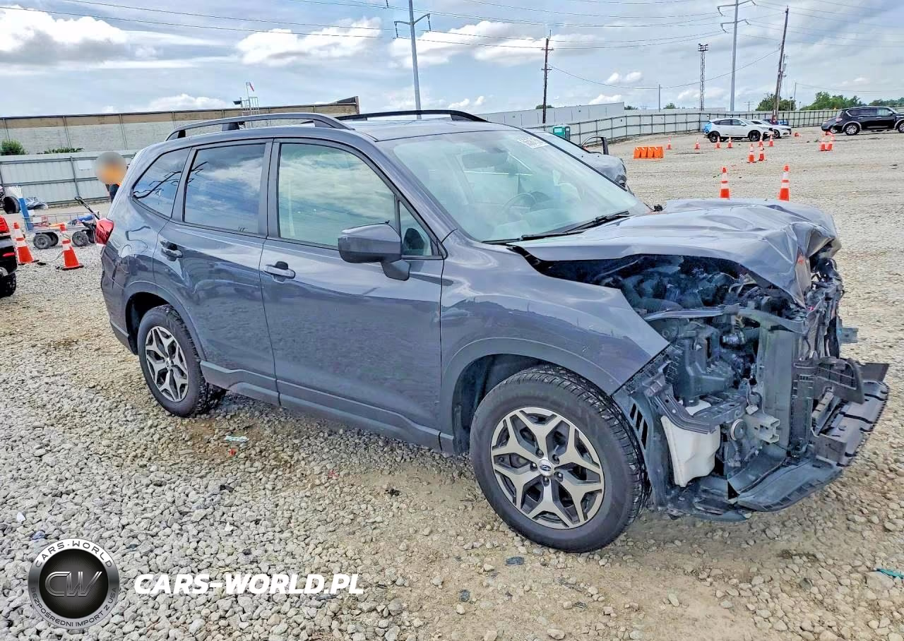 2020 Subaru Forester Premium VIN:JF2SKAJC0LH548413 - 4