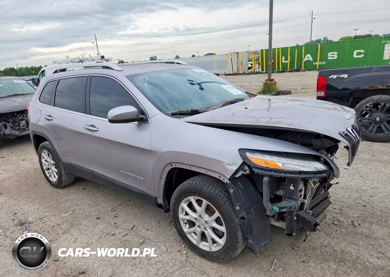 2017 Jeep Cherokee Latitude VIN:1C4PJLCB9HD221501 - 4