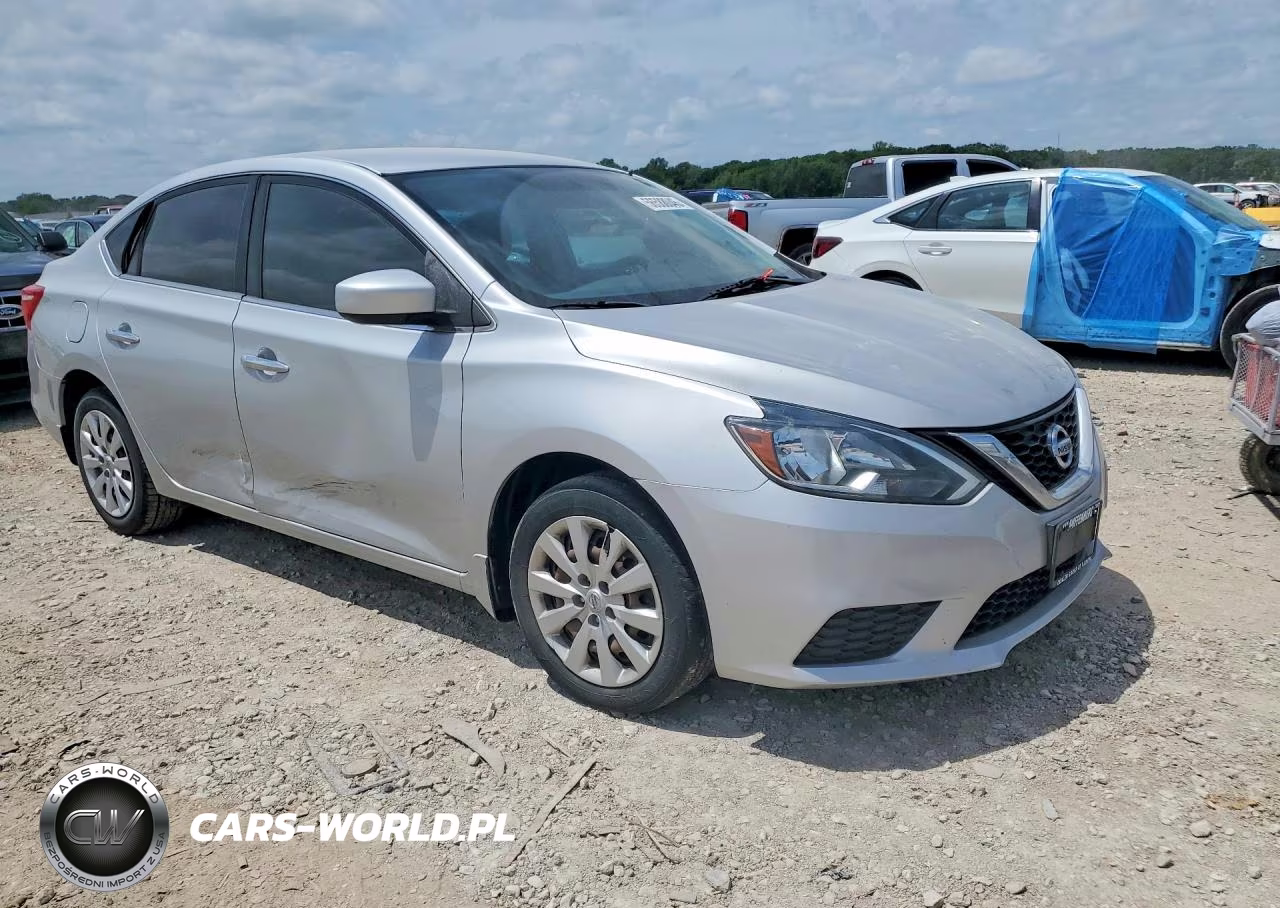2018 Nissan Sentra S VIN:3N1AB7AP2JY321454 - 4