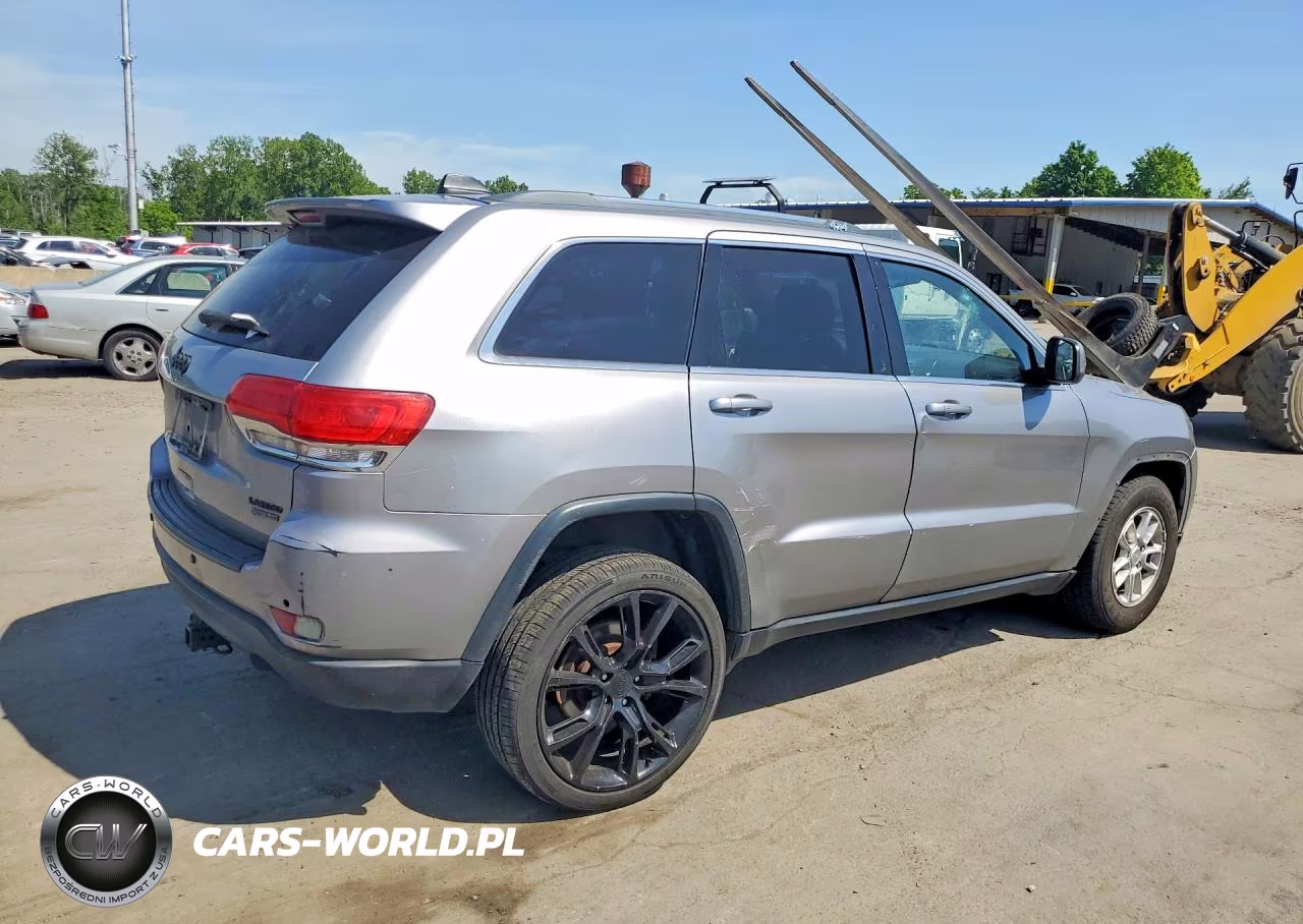 2015 Jeep Grand Cherokee Laredo VIN:1C4RJFAG5FC158232 - 3